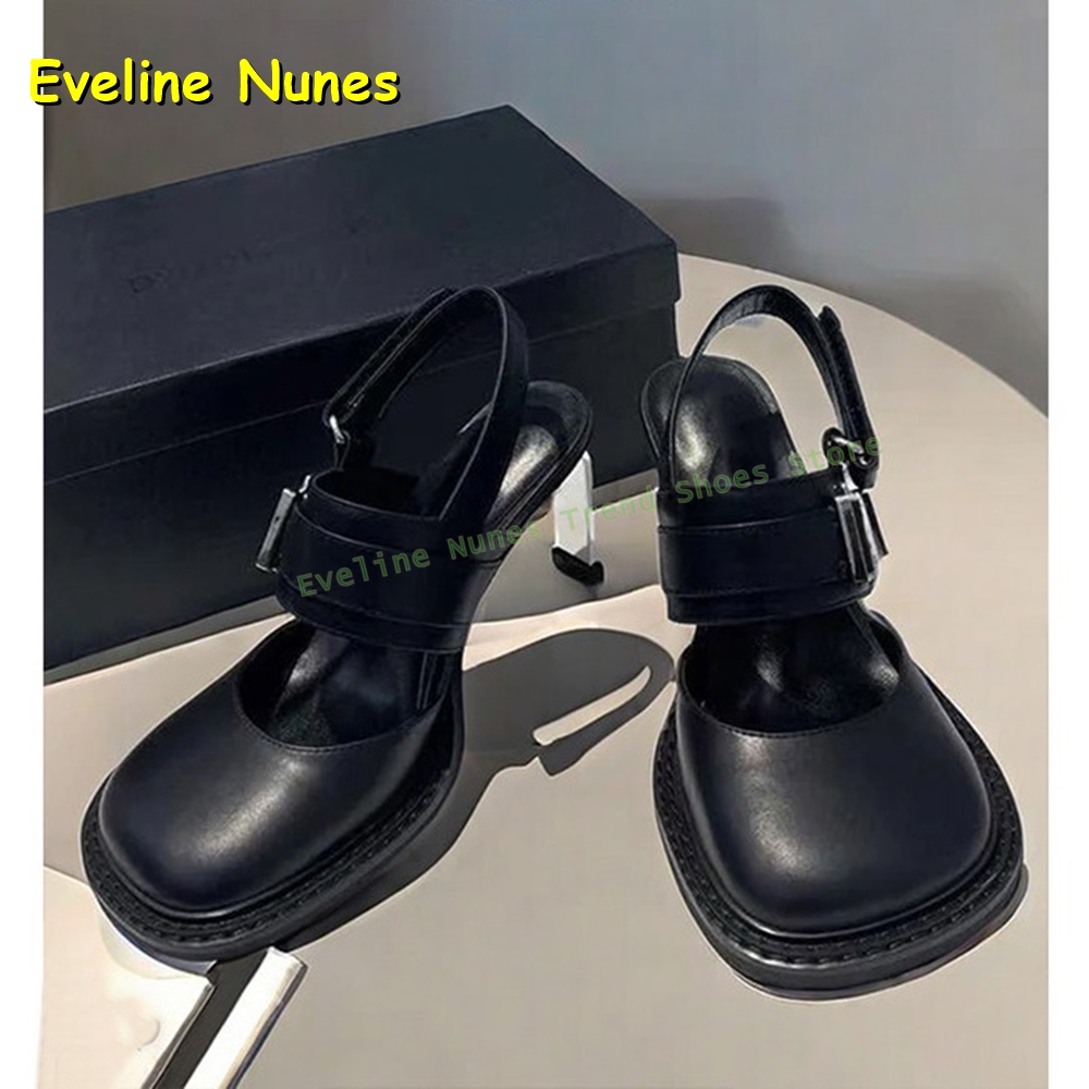 Sandálias Femininas Pretas de  - Sandals avaliação e preço